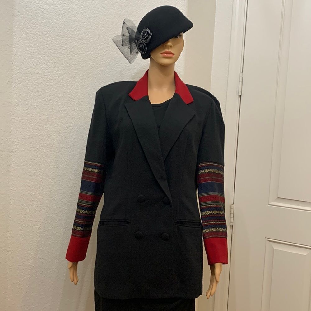 San Moire Black Red Print Sleeve Size 6 Woman’s Casual Professional Jacket USA